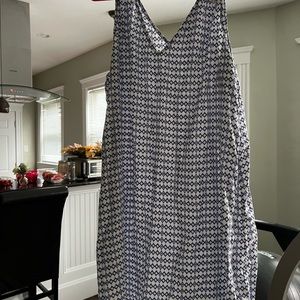 Gap sleeveless blue and white knee length dress size XL